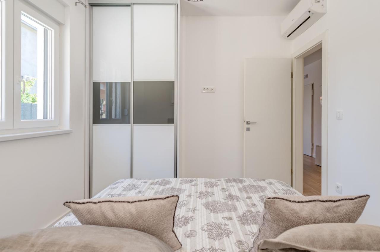 דירות New, Private Heated Swimming Pool, Free Parking, Trogir Centar מראה חיצוני תמונה